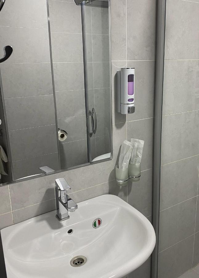 Vatan Plaza Hotell Tasjkent Exteriör bild