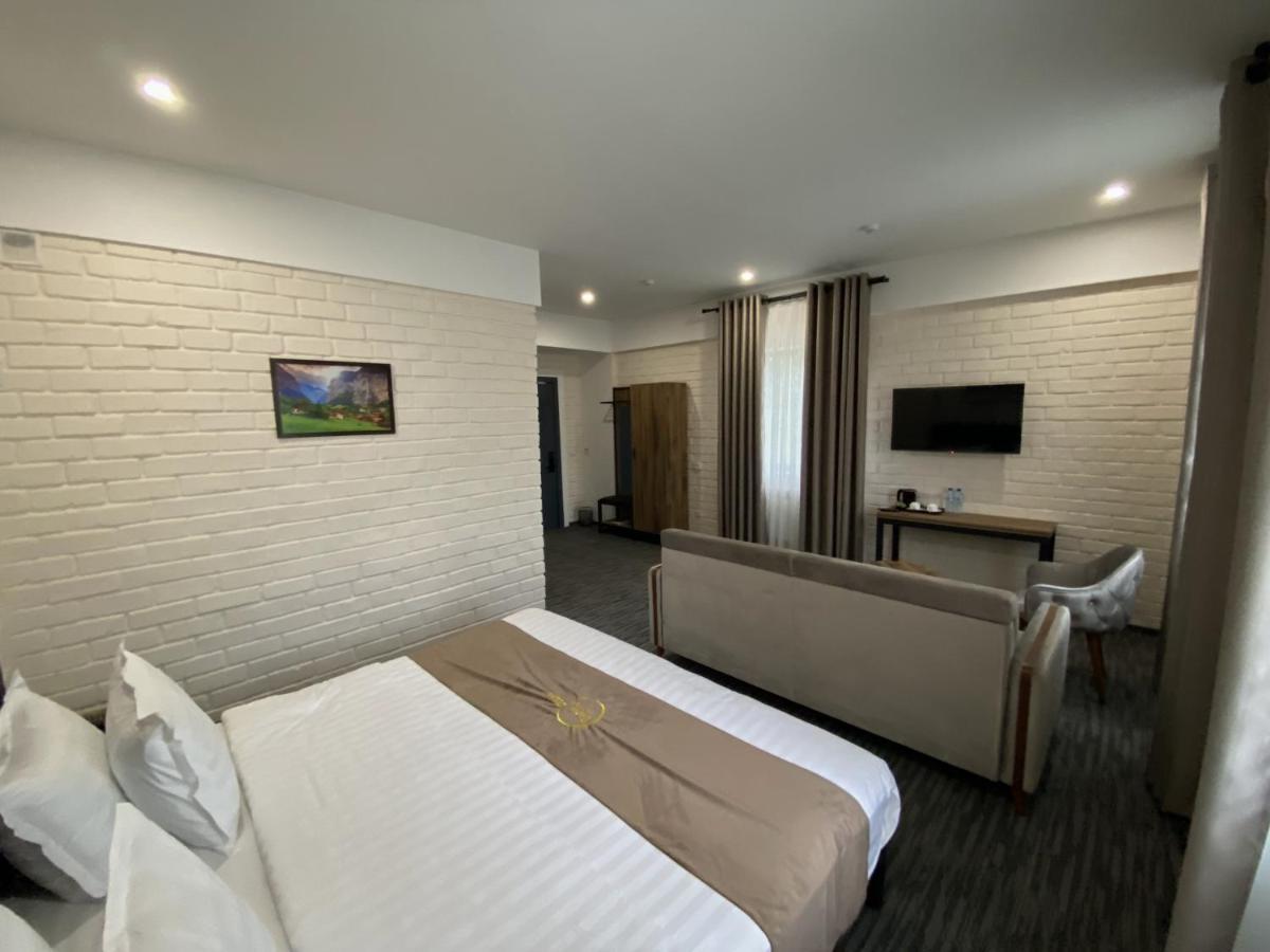 Vatan Plaza Hotell Tasjkent Exteriör bild