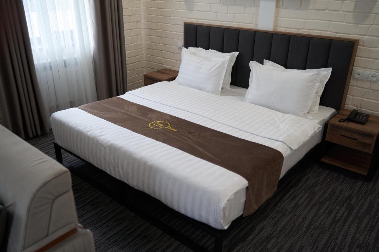 Vatan Plaza Hotell Tasjkent Exteriör bild