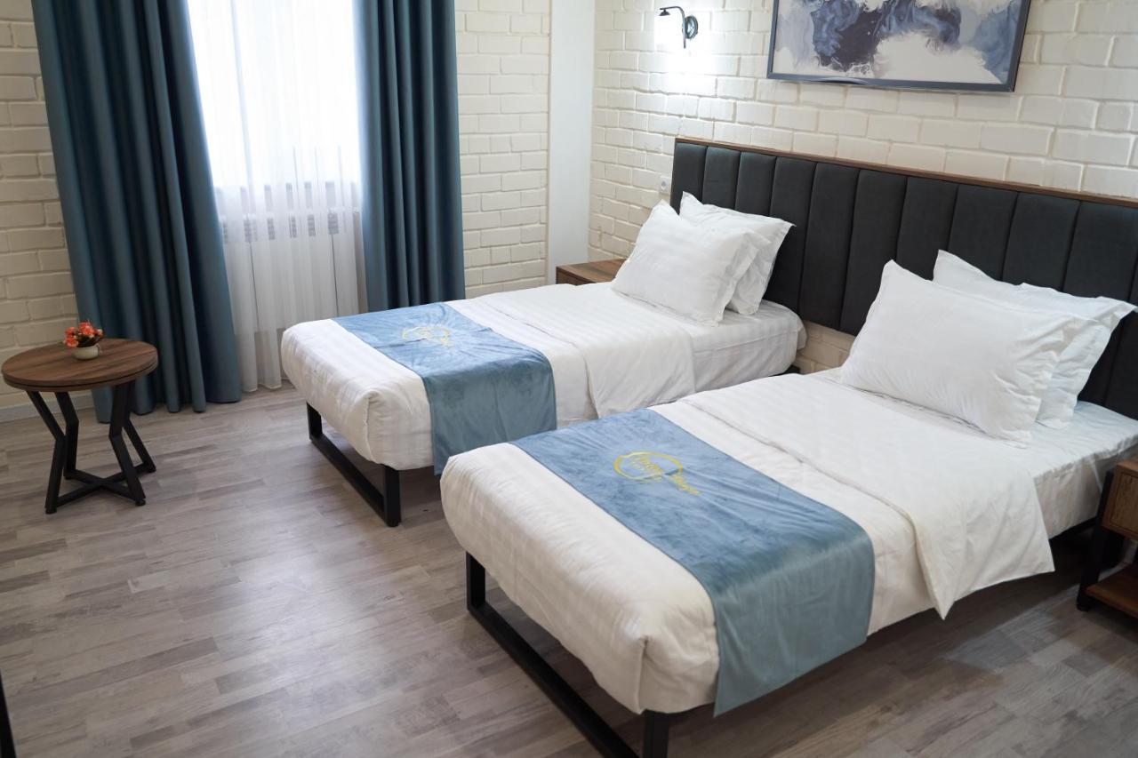 Vatan Plaza Hotell Tasjkent Exteriör bild